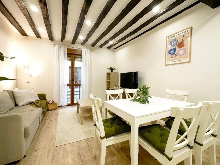 Apartamento De Diseno En Laredo Centro Eksteriør billede