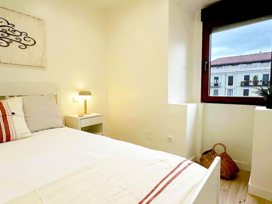 Apartamento De Diseno En Laredo Centro Eksteriør billede