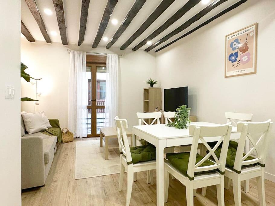 Apartamento De Diseno En Laredo Centro Eksteriør billede