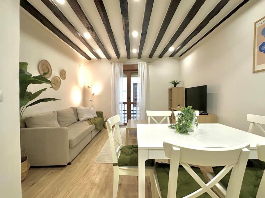 Apartamento De Diseno En Laredo Centro Eksteriør billede